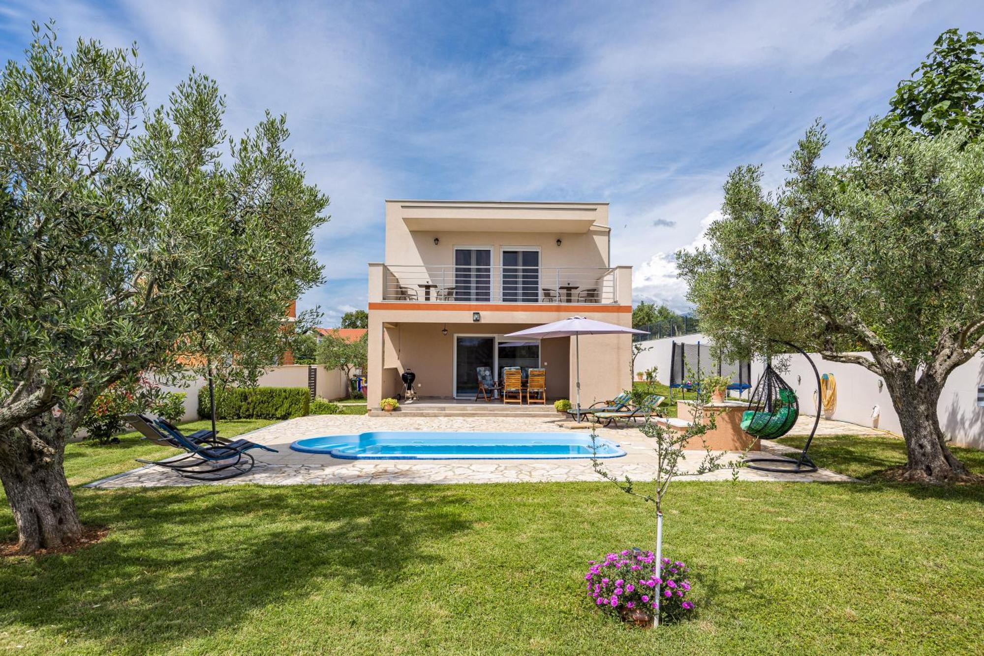 Villa Sunny Olive Peroj Luaran gambar