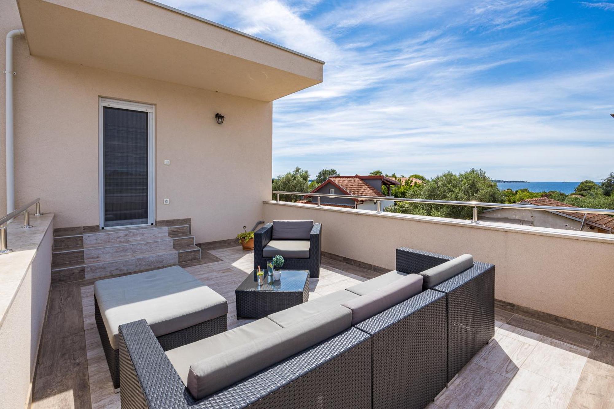 Villa Sunny Olive Peroj Luaran gambar