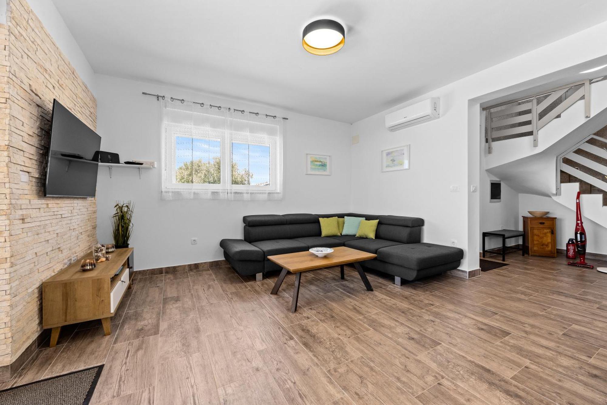 Villa Sunny Olive Peroj Luaran gambar