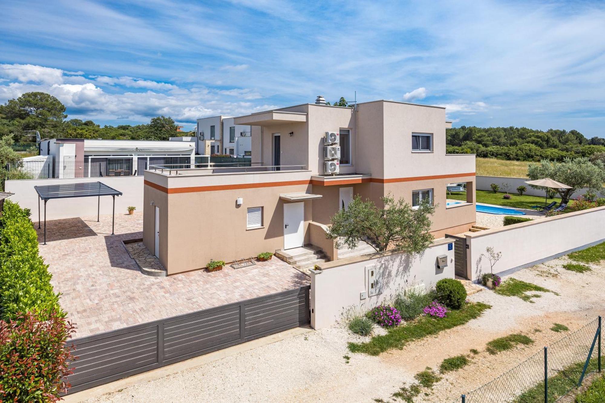 Villa Sunny Olive Peroj Luaran gambar