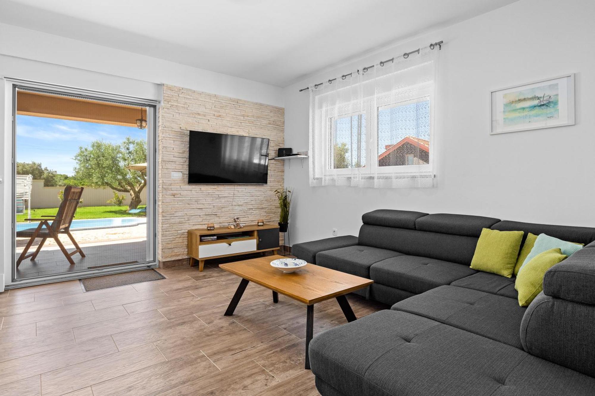 Villa Sunny Olive Peroj Luaran gambar