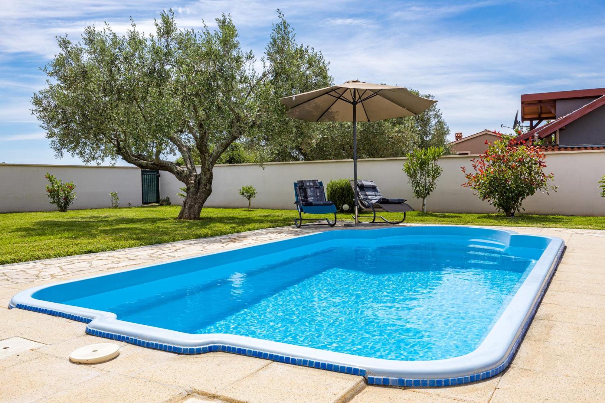 Villa Sunny Olive Peroj Luaran gambar