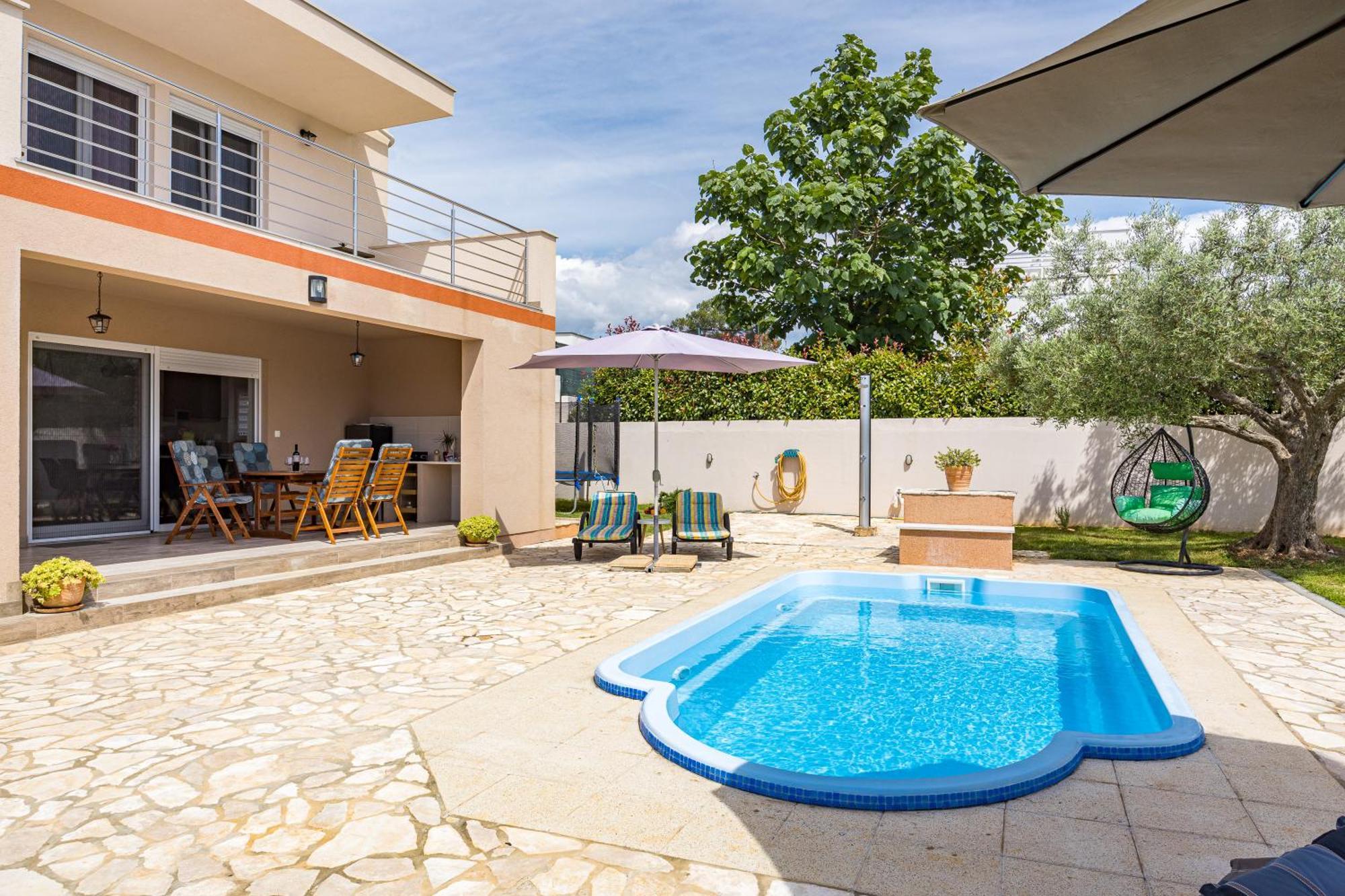 Villa Sunny Olive Peroj Luaran gambar
